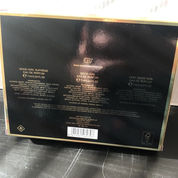 COPY - COPY - Carolina Herrera good girl set - Picture 3 of 7